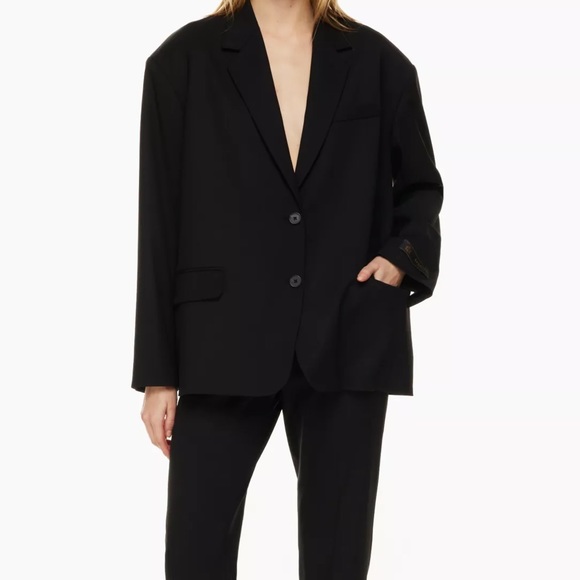 Aritzia Blazer ✨ - Picture 4 of 4